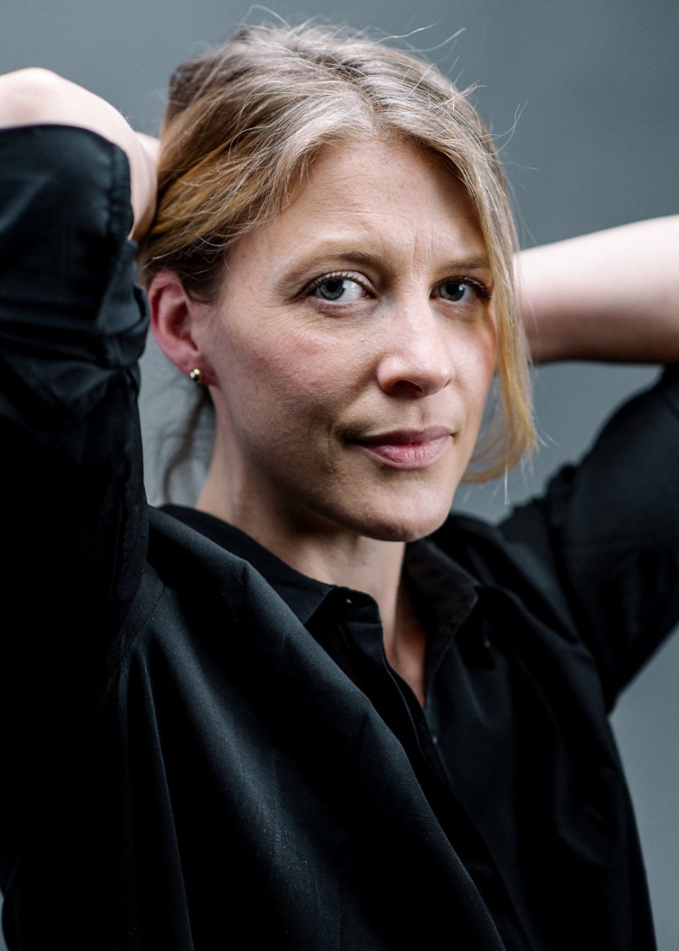 Publisher photo: Leigh Nash